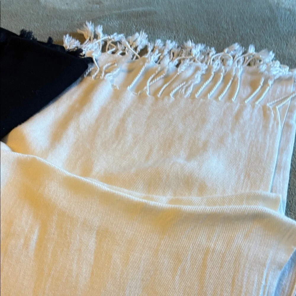 2 Pashminas! 1 White and 1 Black - Picture 12 of 12